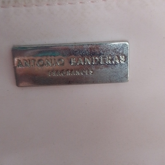 ANTONIO BANDERAS - Picture 7 of 12